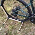 Giá đỡ xe đạp với các thanh gỗ (Bike Stand with wood strips) - Thumbnail 1