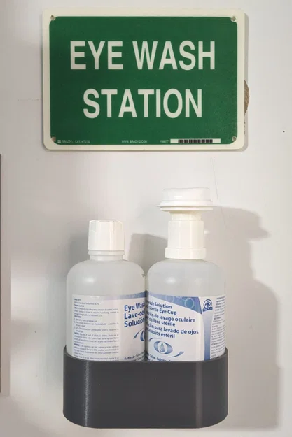 Giá treo tường đựng chai rửa mắt (Eye Wash Bottle Wall Mount) - Image 1