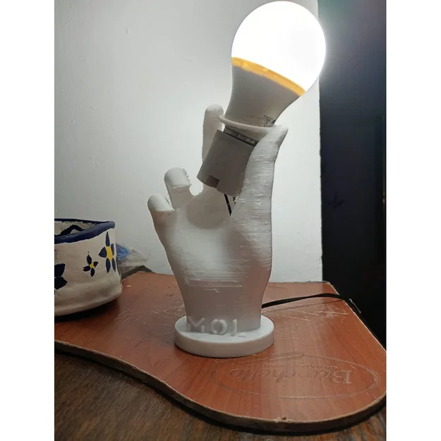 Đèn cầm tay - Hand lamp - Image 1