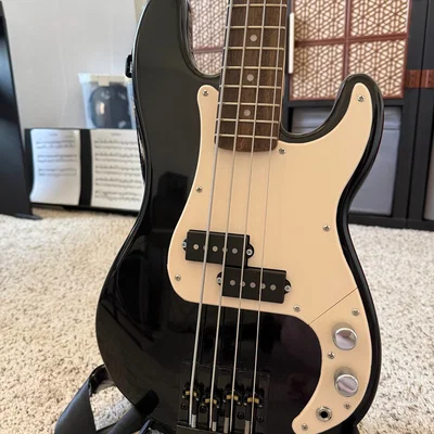 Pickguard cho Squier Mini P Bass
