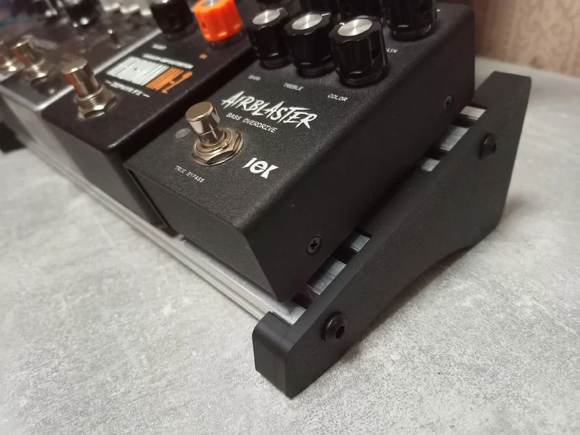 Pedalboard một hàng (Single row) - Image 1