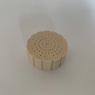 Hộp chứa hạt hút ẩm silicate đặt giữa lõi cuộn filament