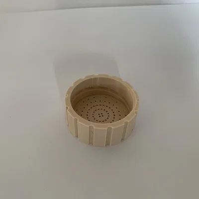 Hộp chứa hạt hút ẩm silicate đặt giữa lõi cuộn filament