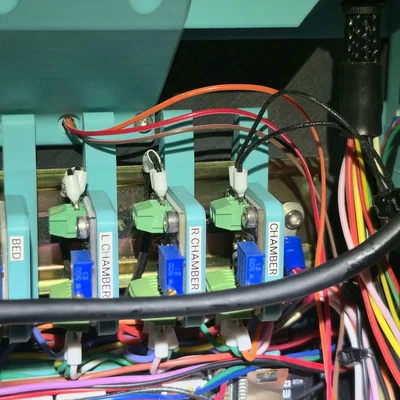 Khay hứng rác tích hợp chổi servo cho Ender 3 NG v1.2