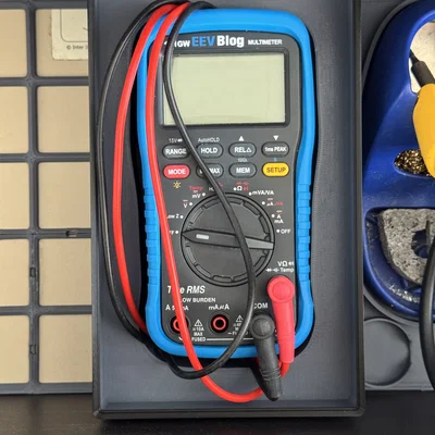 Khay lưu trữ Gridfinity cho đồng hồ vạn năng EEVBlog 121GW