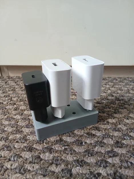 Đế giữ củ sạc 3D tiện lợi cho bàn làm việc gọn gàng - Image 1