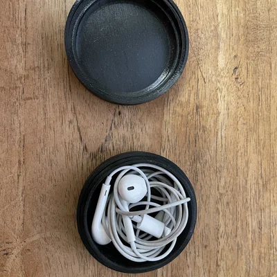 Hộp đựng EarPods hình trụ
