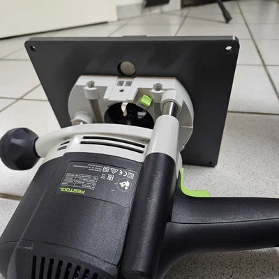 Tấm đế lắp đặt cho bàn phay sử dụng máy Festool OF 1400