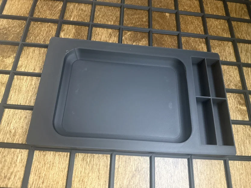 Khay đựng máy in nhãn Brother P-Touch M95 hệ Gridfinity gọn gàng - Image 3