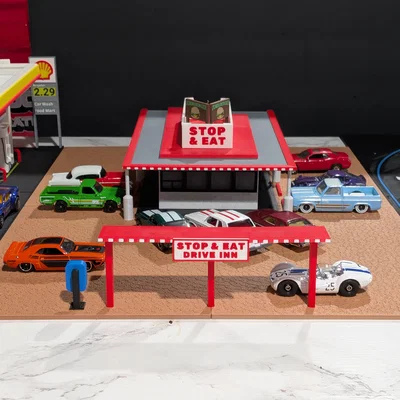 Mô hình Stop & Eat Drive-In - Diorama tỉ lệ 1:64