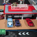 Mô hình Stop & Eat Drive-In - Diorama tỉ lệ 1:64 - Thumbnail 13