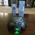 Giá đỡ tay cầm Xbox kèm khe để điều khiển TV, dàn âm thanh và logo đèn nền - Thumbnail 4