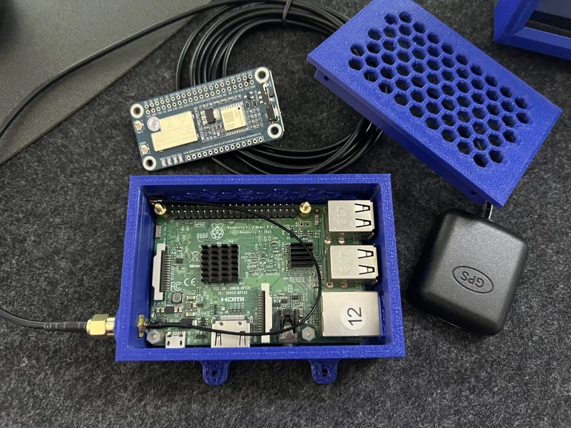 Vỏ Raspberry Pi 3 dành cho máy chủ NTP tích hợp GPS - Image 1