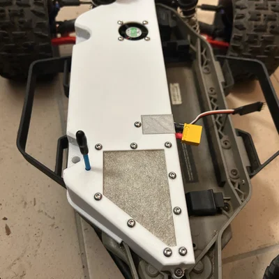 Nắp chắn bụi Traxxas Slash LCG 4WD