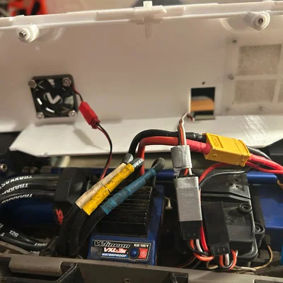 Nắp chắn bụi Traxxas Slash LCG 4WD