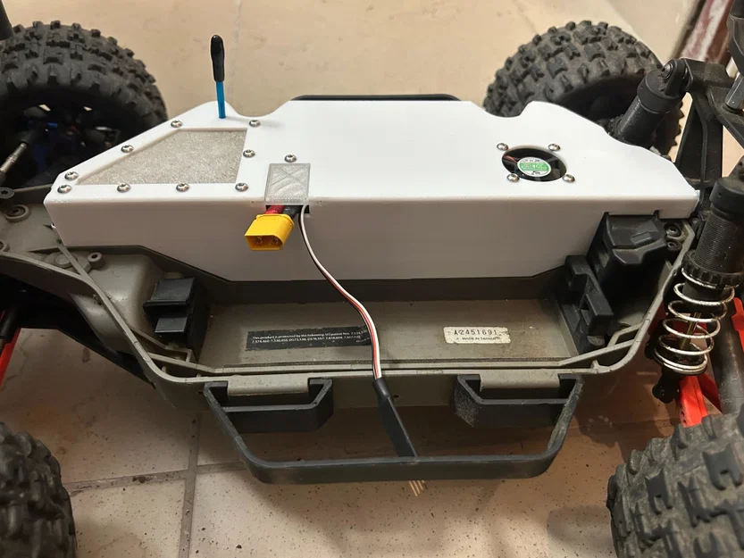 Nắp chắn bụi Traxxas Slash LCG 4WD - Image 4