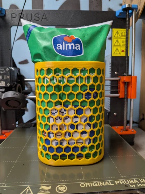 Giá đỡ túi sữa 1 lít in 3D tiện lợi (Jug for milk bag) - Image 1