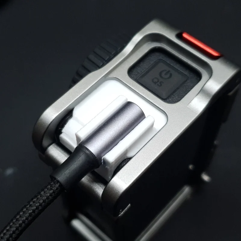 Ngàm cố định dây cáp USB-C cho Osmo Action 4