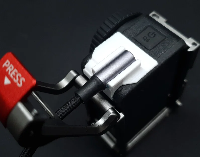 Ngàm cố định dây cáp USB-C cho Osmo Action 4 - Image 2