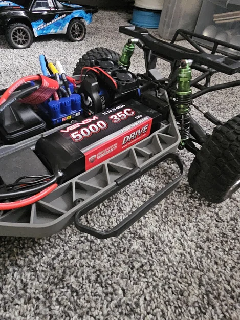 Ngàm giữ pin Traxxas Slash 4x4 VXL nâng cấp cho pin dung lượng lớn - Image 1