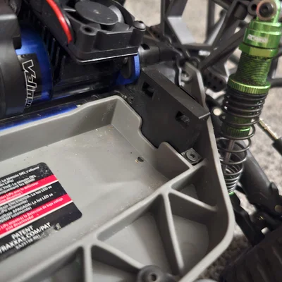 Ngàm giữ pin Traxxas Slash 4x4 VXL nâng cấp cho pin dung lượng lớn