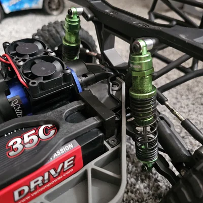 Ngàm giữ pin Traxxas Slash 4x4 VXL nâng cấp cho pin dung lượng lớn