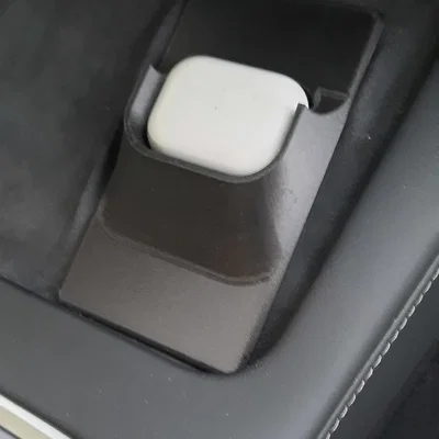 Giá đỡ AirPods Pro cho đế sạc không dây trên xe Tesla