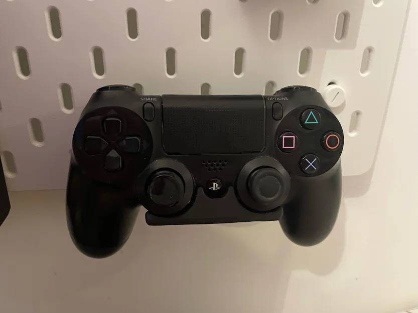 Giá treo tay cầm PS4 lên bảng IKEA Skadis chuẩn Ultimount chắc chắn - Image 1