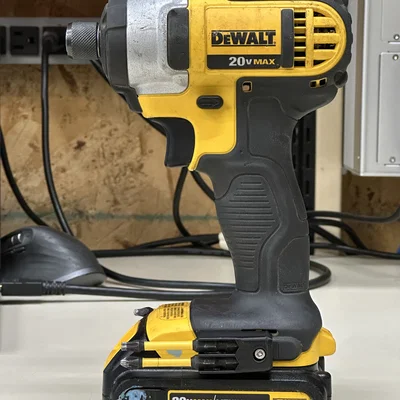 Giá đỡ mũi vít DeWalt - Tháo lắp dễ dàng