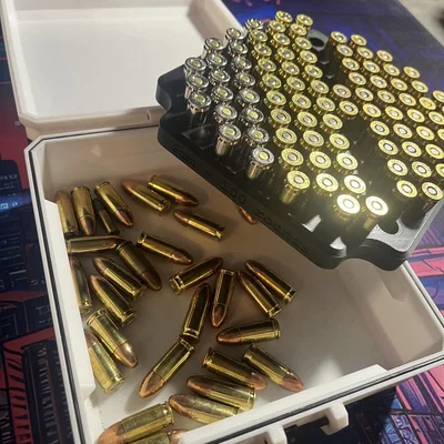 Hộp đựng 100 viên đạn 9mm