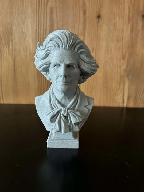 Bức tượng bán thân Margaret (Hilda Roberts) Thatcher - Image 2