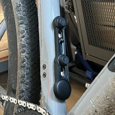Giá đỡ AirTag X FIDLOCK - Gọn gàng và tinh tế