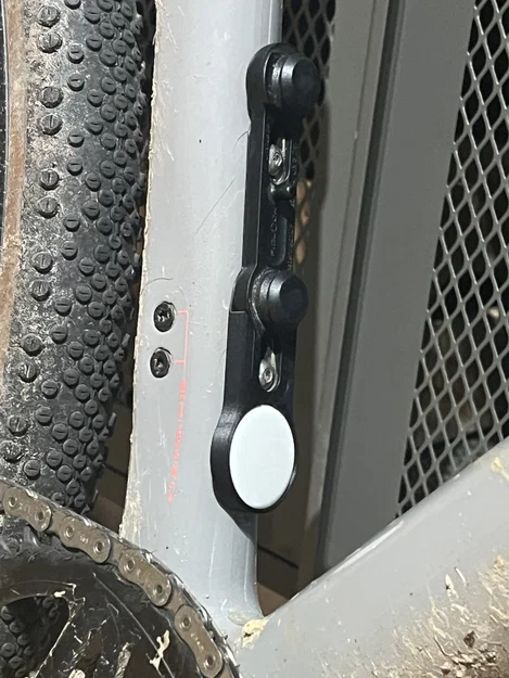 Giá đỡ AirTag X FIDLOCK - Gọn gàng và tinh tế - Image 3