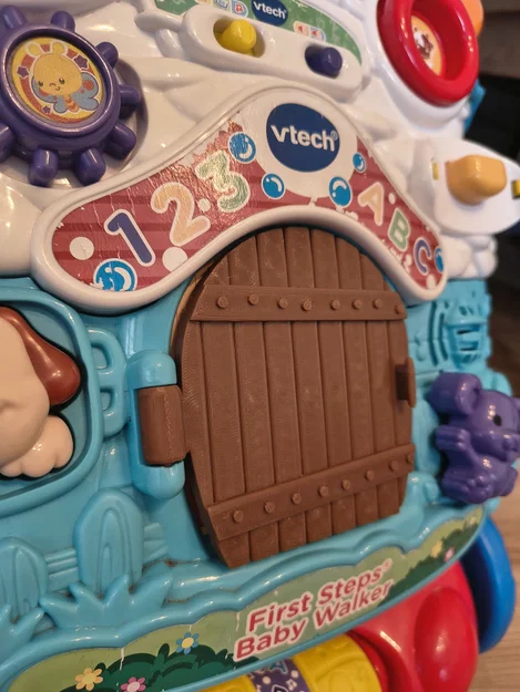 Cánh cửa thay thế cho xe tập đi VTECH First Steps - Image 1