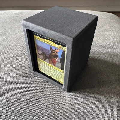 Hộp Đựng Bài Magic the Gathering Commander Có Nam Châm - Bản Remix từ Bmorr