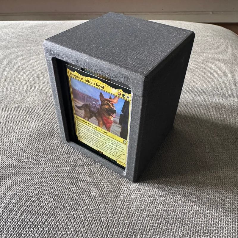 Hộp Đựng Bài Magic the Gathering Commander Có Nam Châm - Bản Remix từ Bmorr