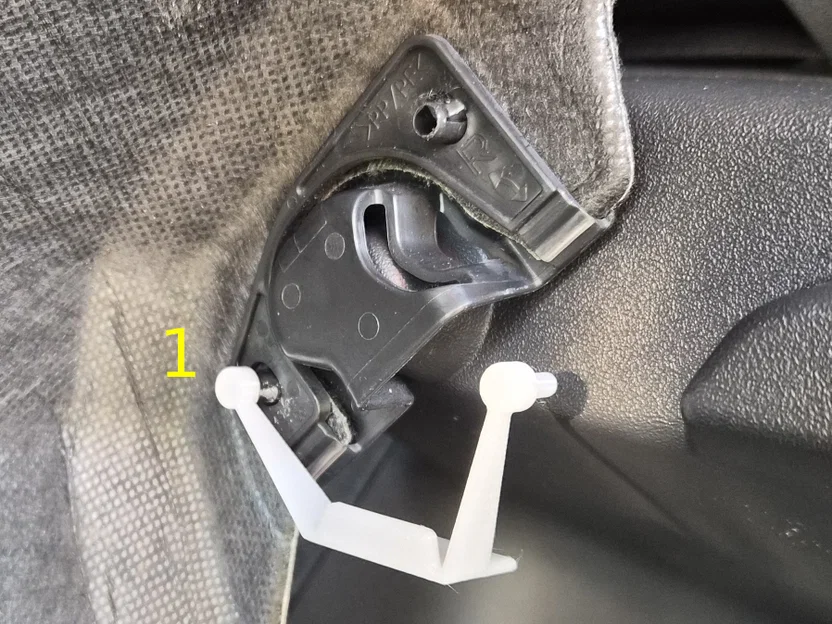 Dây giữ phụ cho tấm che khoang hành lý xe Toyota C-HR BEV / Subaru Uncharted - Image 2