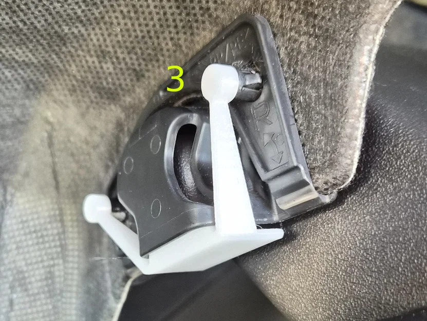 Dây giữ phụ cho tấm che khoang hành lý xe Toyota C-HR BEV / Subaru Uncharted - Image 4