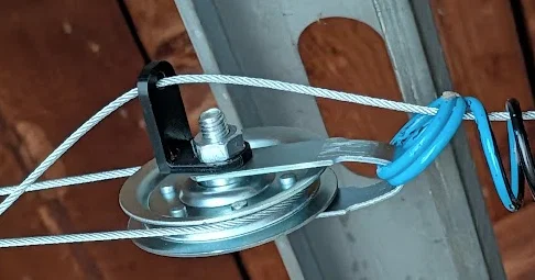 Bộ dẫn hướng dây cáp an toàn (Safety Wire Guide) - Image 1