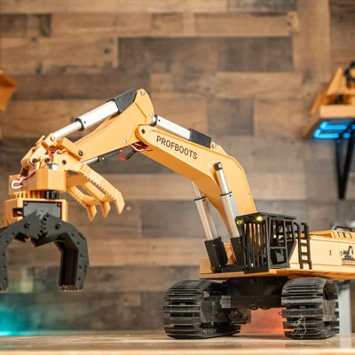 Máy xúc điều khiển từ xa (RC Excavator) in 3D