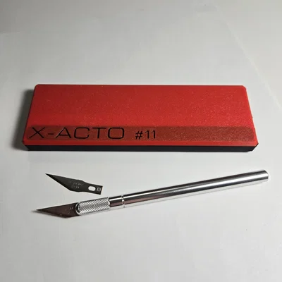 Hộp đựng dao X-Acto có nam châm