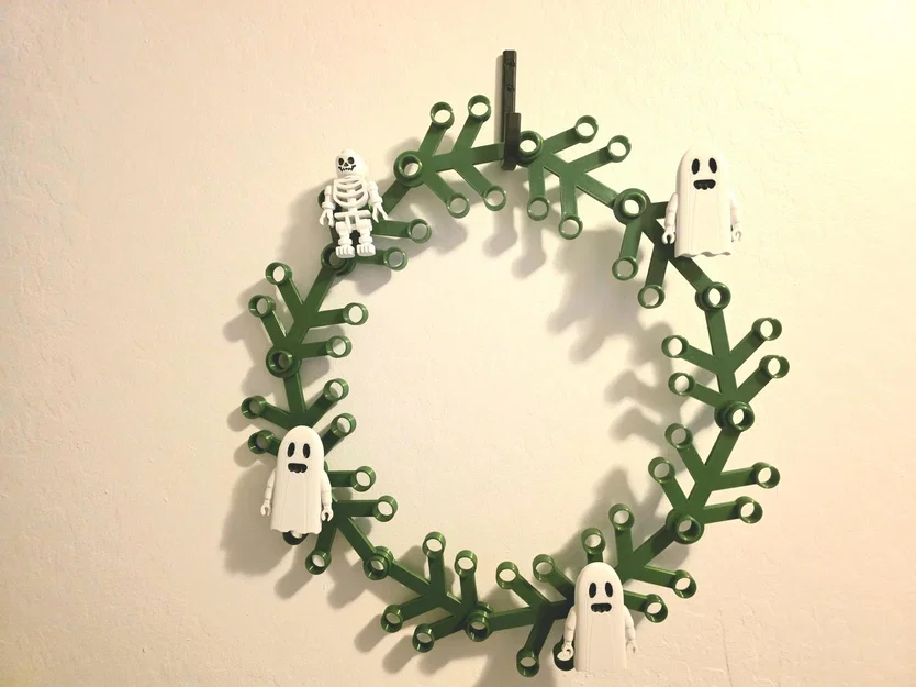 Mô hình bộ xương phong cách Lego trang trí Halloween (Lego Skeleton) - Image 6