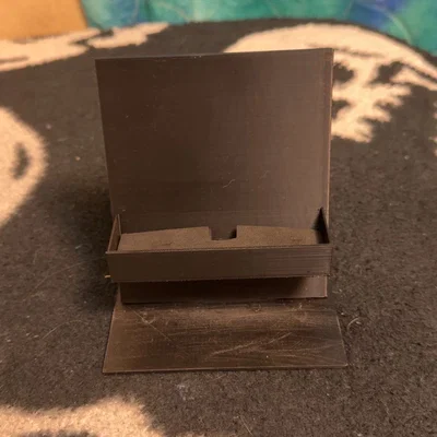 Giá đỡ điện thoại 3D để bàn tiện lợi tích hợp khe cắm sạc