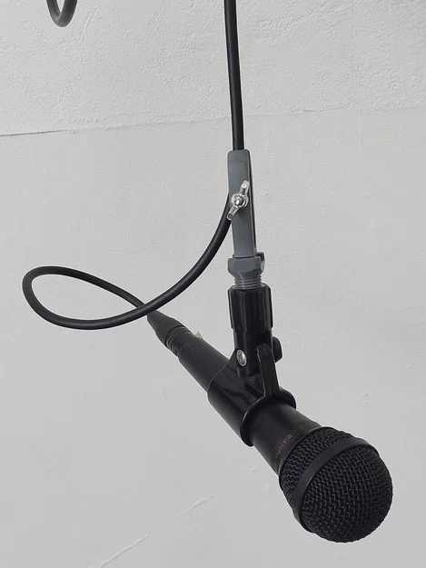 Kẹp treo Micro bằng dây cáp XLR - Image 1