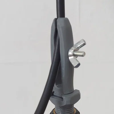 Kẹp treo Micro bằng dây cáp XLR