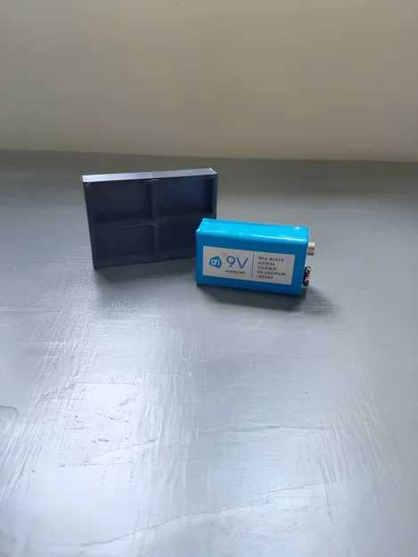 Khay đựng pin 9V nhỏ gọn, tiện lợi (Model 3D đơn giản) - Image 1