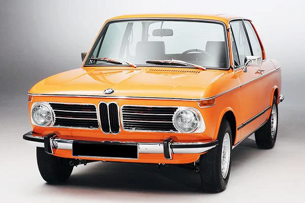 Mô hình 3D xe cổ BMW 2002 TI (Thiết kế Fusion360) - Image 4