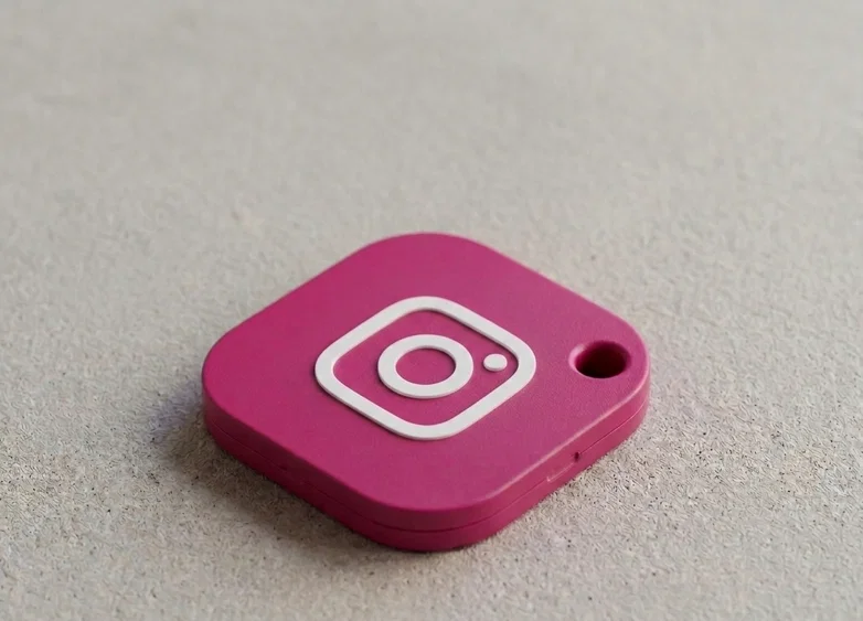Móc khóa logo Instagram tích hợp NFC - Độc đáo và hiện đại - Image 1