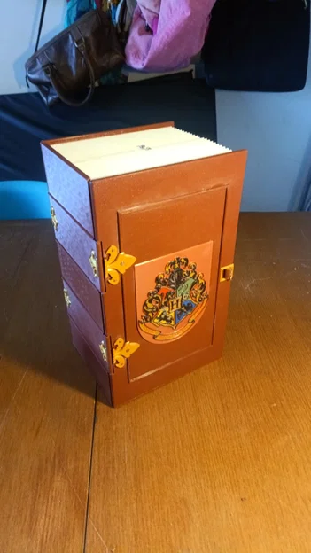 Hộp đựng kiêm bàn cờ Harry Potter Wizard Chess - Image 3