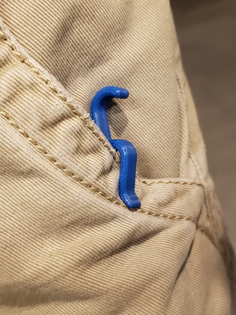 Pocket Key Clip V2: Móc Treo Chìa Khóa Ô Tô Gọn Gàng Cho Túi Quần - Image 1